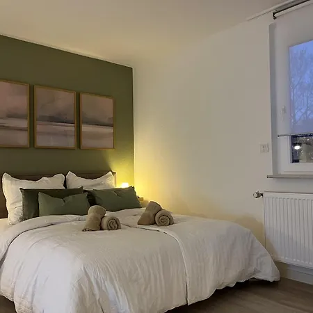 Lubu Central, Cozy, With Workspace And Parking 아파트