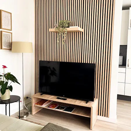 Appartement Lubu Central, Cozy, With Workspace And Parking *